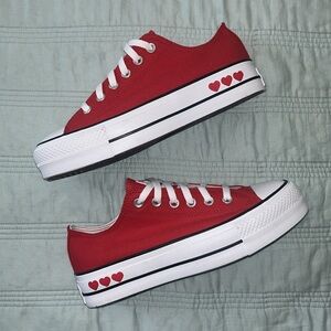 Converse CTAS Lift Ox Red/Black/white Canvas Platform Sneakers A12121C